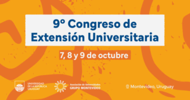 Texto alternativo: Afiche con fondo naranja que anuncia el “9º Congreso de Extensión Universitaria”. Indica las fechas “7, 8 y 9 de octubre” y la sede en Montevideo, Uruguay. En la parte inferior aparecen los logos de la Universidad de la República Uruguay y la Asociación de Universidades Grupo Montevideo.